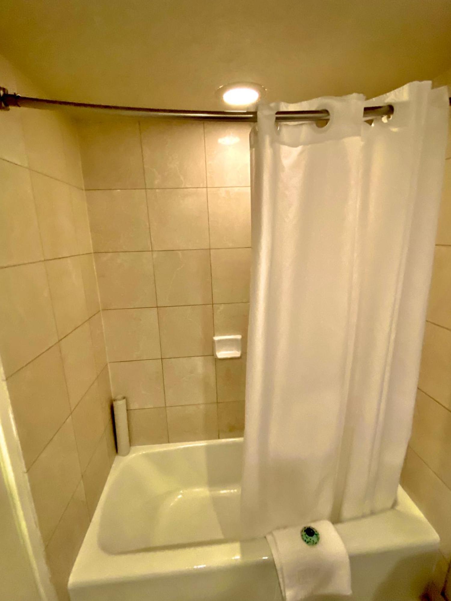 Cozy Studio With Free Parking In Waikiki Гонолулу Экстерьер фото